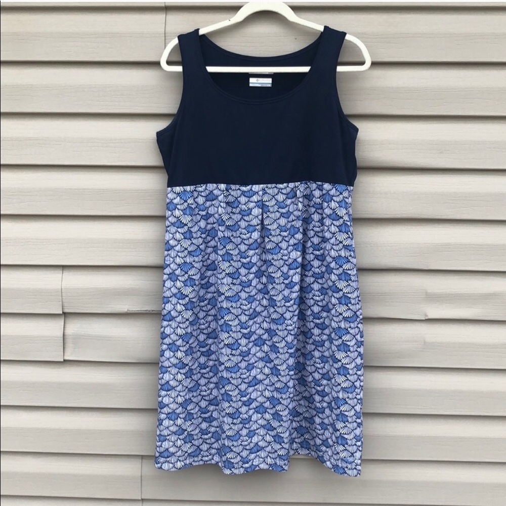 Columbia OmniFreeze Athletic Dress size Large